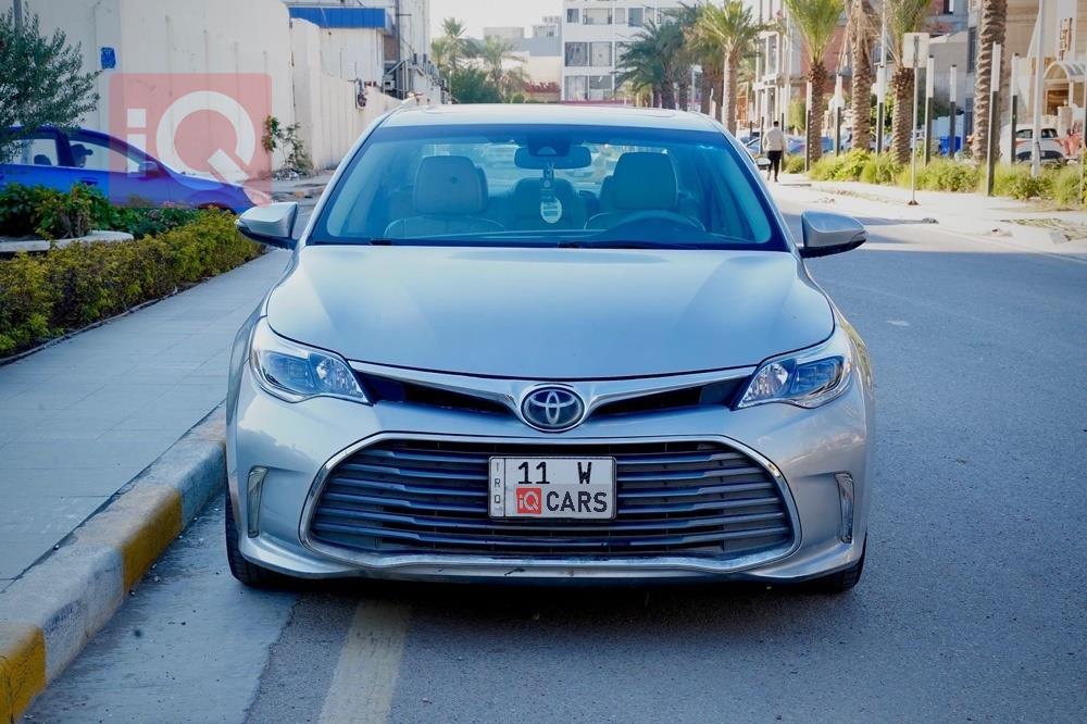 تويوتا أفالون